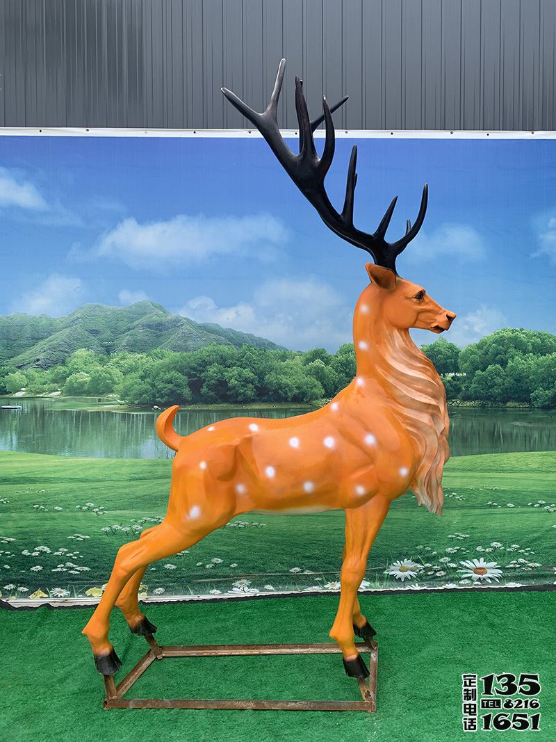 戶外大型仿真動物景觀玻璃鋼梅花鹿雕塑 戶外大型仿真動物景觀玻璃鋼梅花鹿雕塑