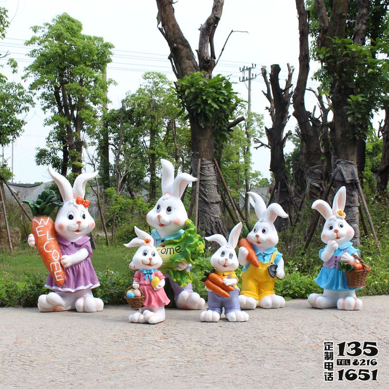 農(nóng)場玻璃鋼卡通兔子雕塑 農(nóng)場玻璃鋼卡通兔子雕塑