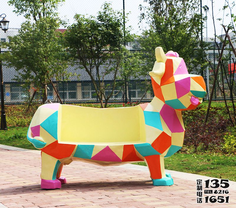 幾何塊面奶牛動(dòng)物座椅擺件 玻璃鋼雕塑卡通抽象園林景區(qū)商場裝飾品 幾何塊面奶牛動(dòng)物座椅擺件 玻璃鋼雕塑卡通抽象園林景區(qū)商場裝飾品