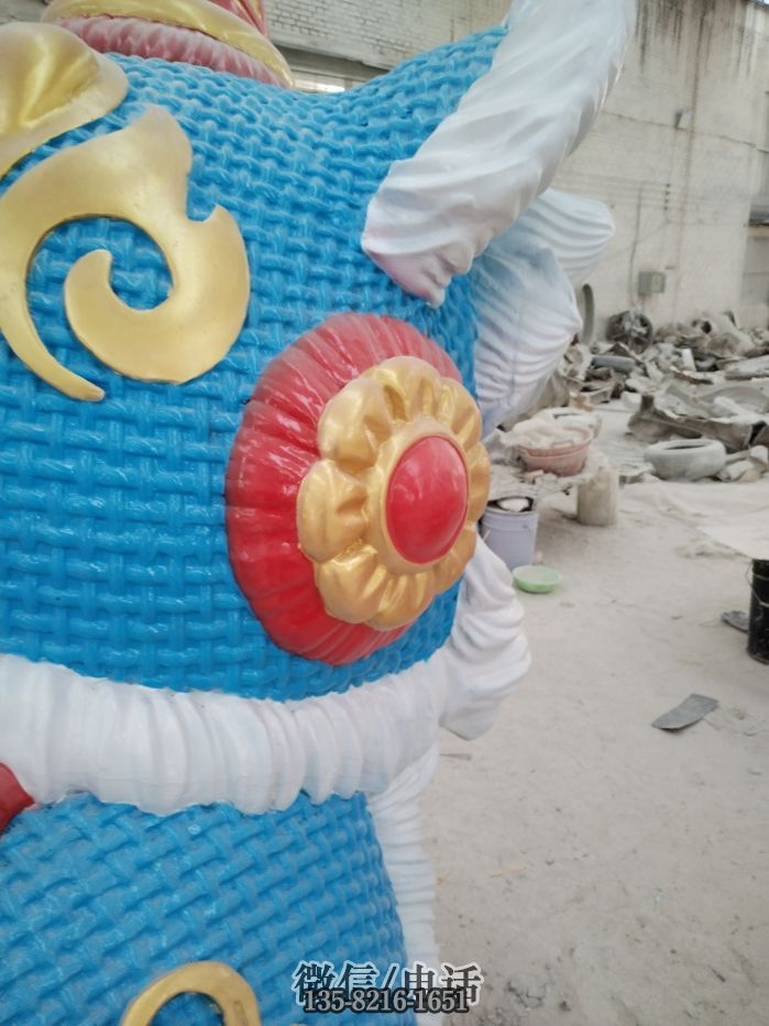 舞獅子頭部鈴鐺細(xì)節(jié)展示